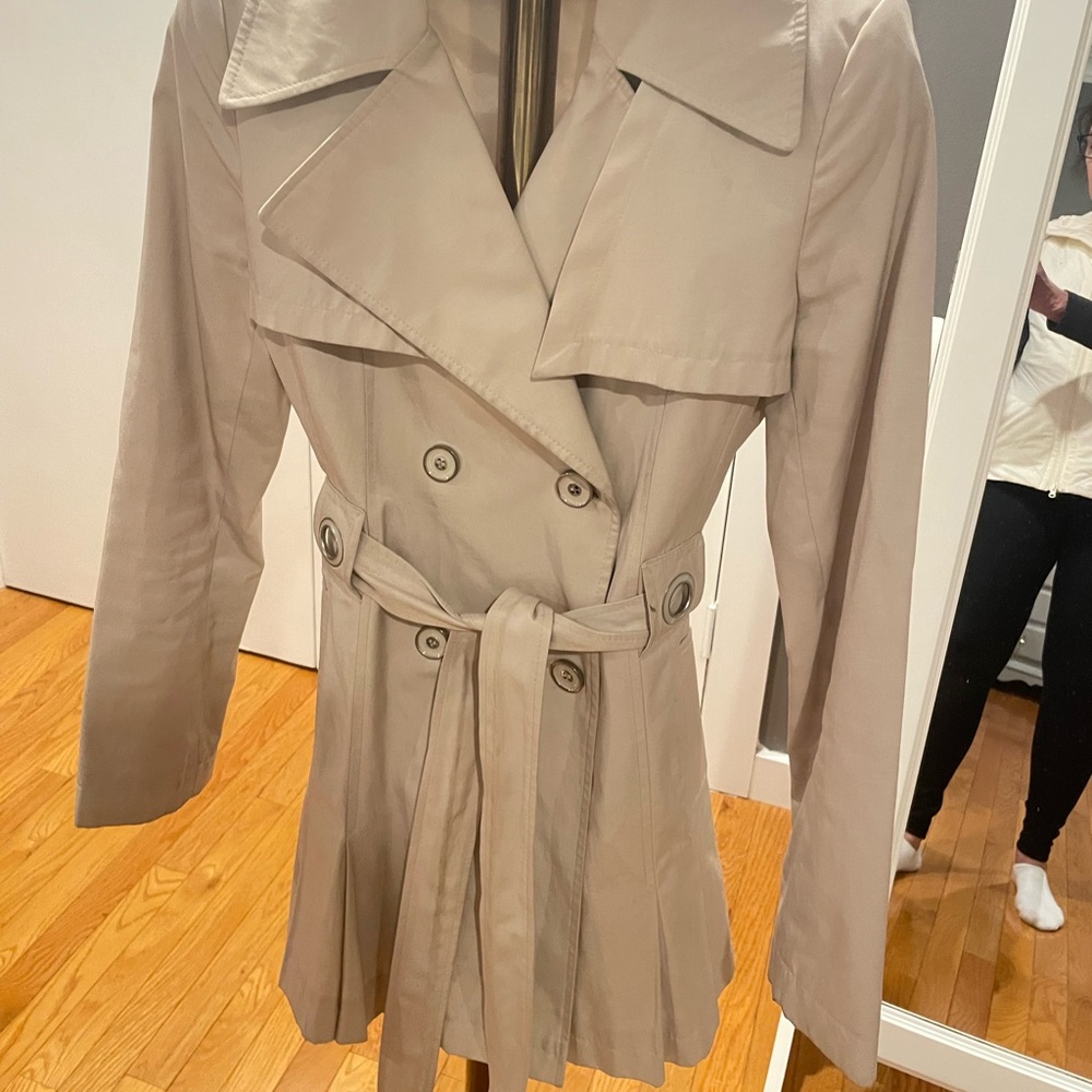 Via Spiga Women's Beige Trench Coat